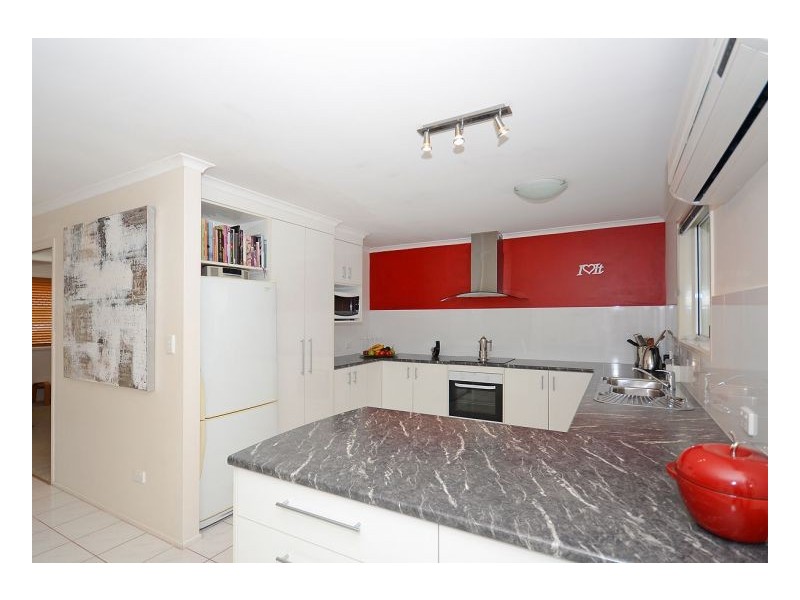 7 Lido Parade, Urangan QLD 4655