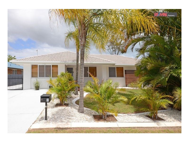 7 Lido Parade, Urangan QLD 4655