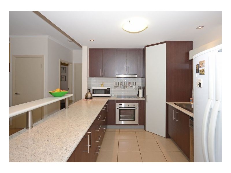 6/230 Pulgul Street, Urangan QLD 4655