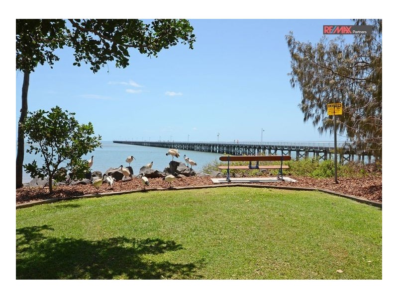 577 Charlton Esplanade, Urangan QLD 4655