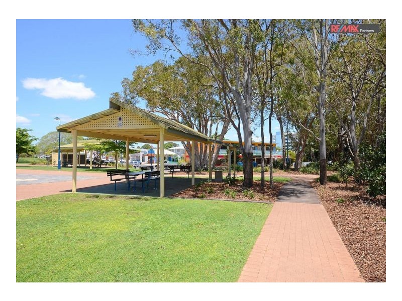 577 Charlton Esplanade, Urangan QLD 4655