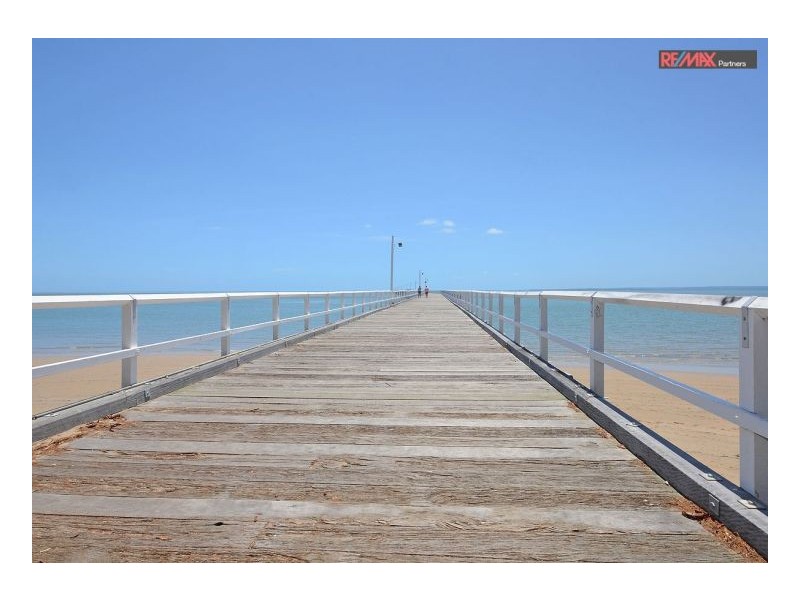 577 Charlton Esplanade, Urangan QLD 4655