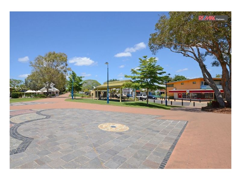 577 Charlton Esplanade, Urangan QLD 4655