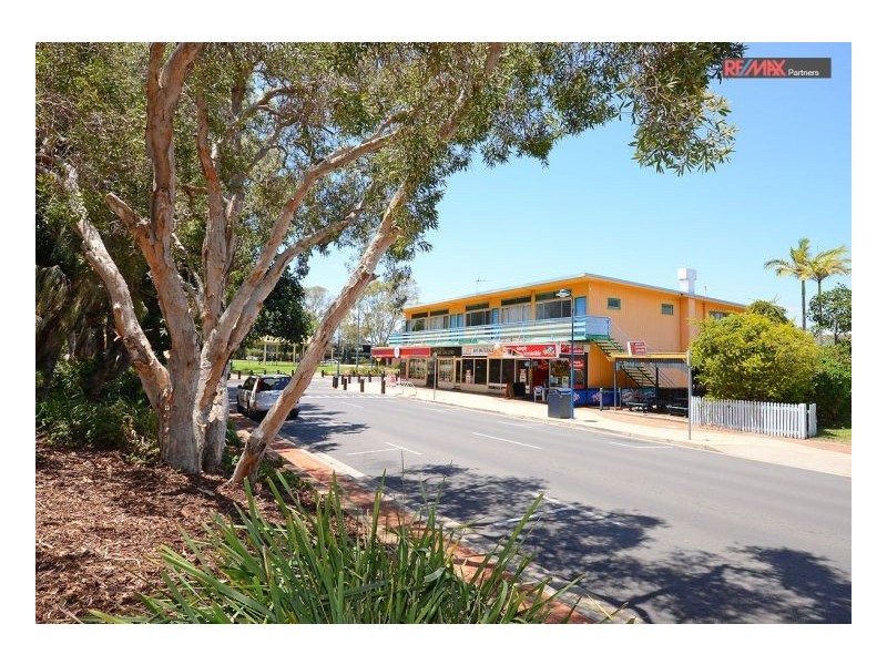 577 Charlton Esplanade, Urangan QLD 4655