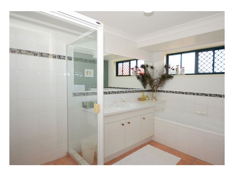2 Macbel Court, Torquay QLD 4655