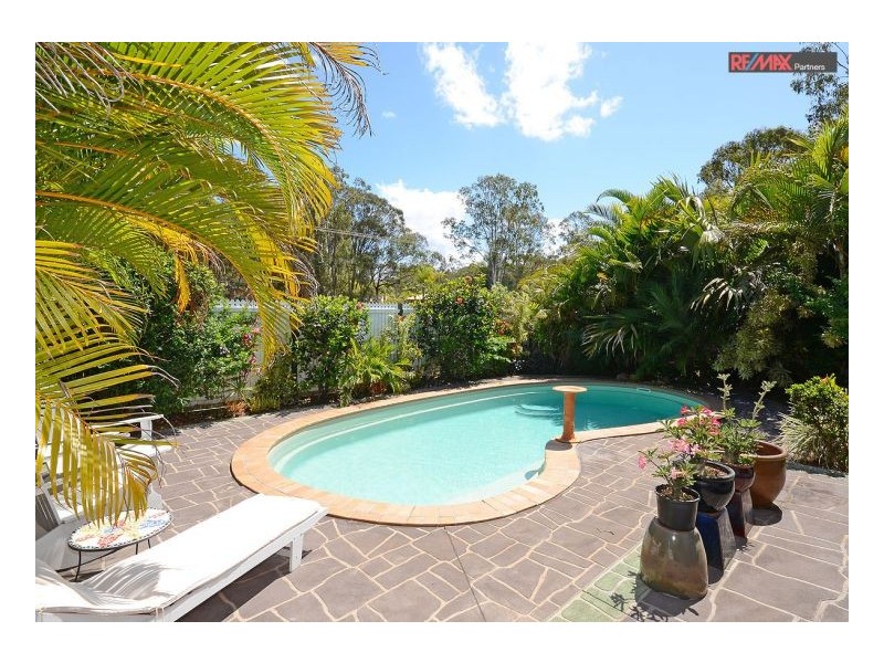 2 Macbel Court, Torquay QLD 4655