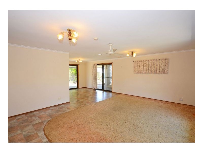 9 Ripley Avenue, Pialba QLD 4655