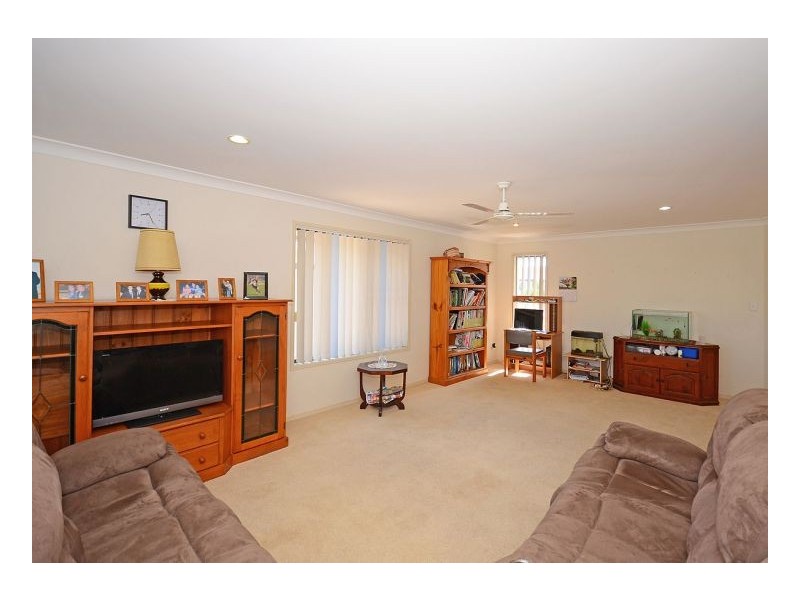 25 Lady Nelson Drive, Eli Waters QLD 4655