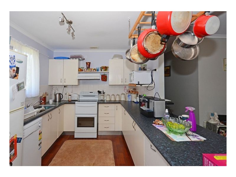32 Banksia Street, Point Vernon QLD 4655