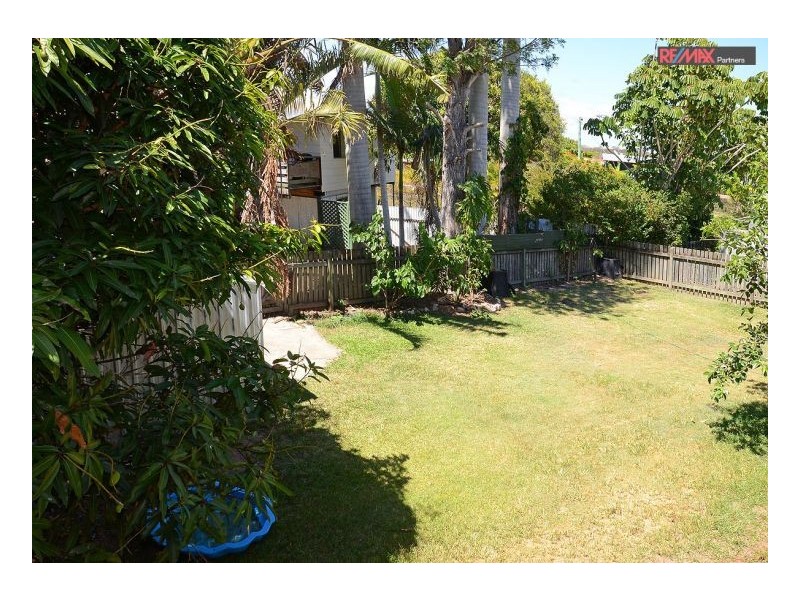 32 Banksia Street, Point Vernon QLD 4655