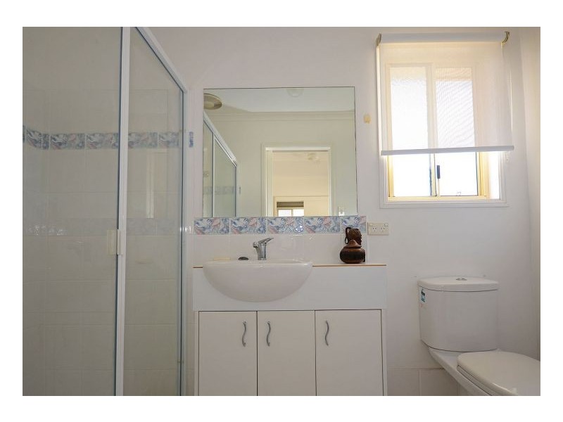 15 Lakeside Drive, Burrum Heads QLD 4659