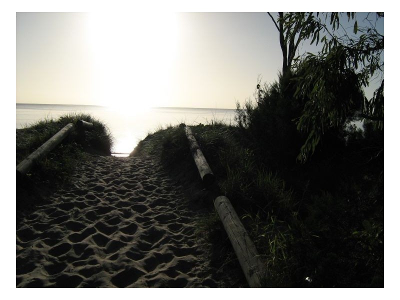 15 Lakeside Drive, Burrum Heads QLD 4659