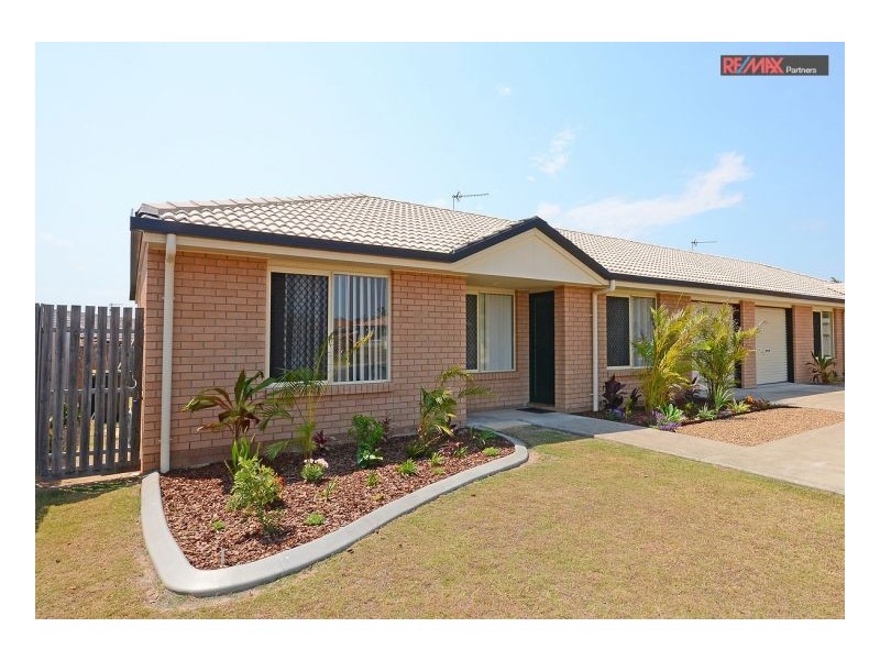 2/4 Jade Ct, Urangan QLD 4655