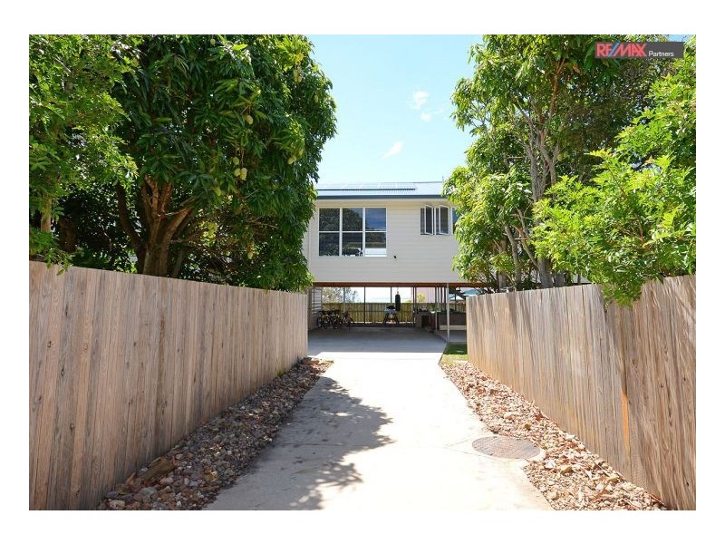 1A Bell Street, Point Vernon QLD 4655