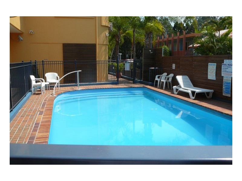 18 383 Esplanade, Torquay QLD 4655