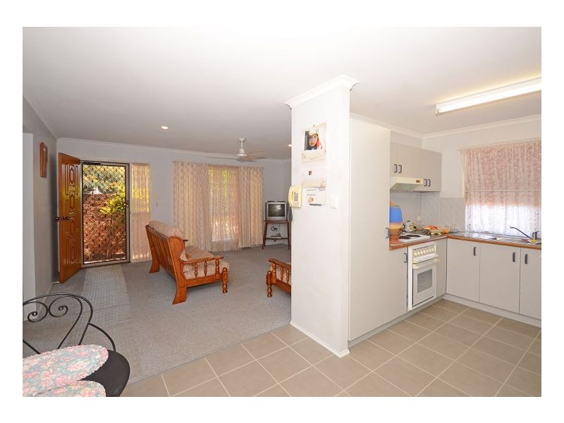 6 Banksia Park Drive, Scarness QLD 4655