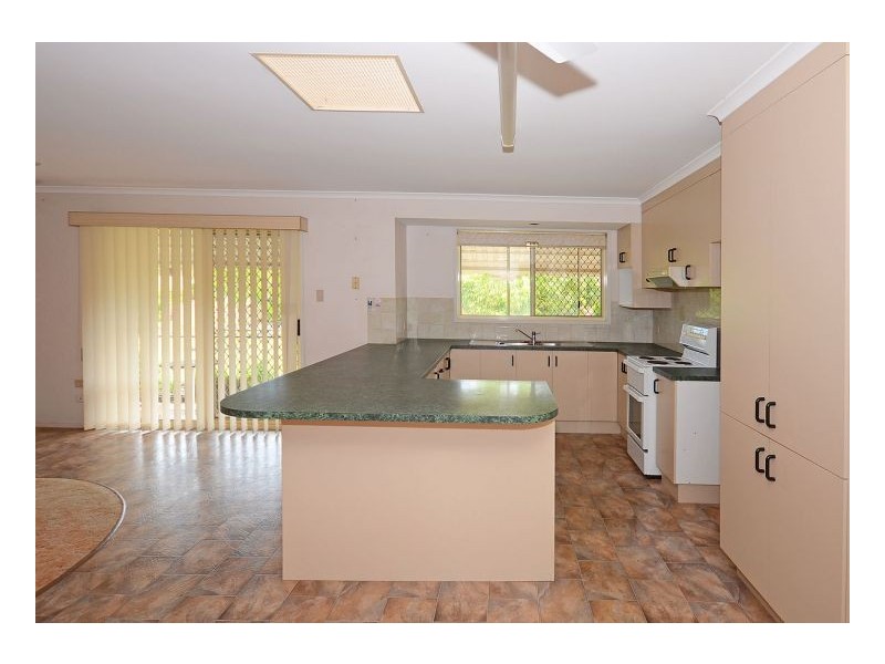 142 Truro Street, Urangan QLD 4655