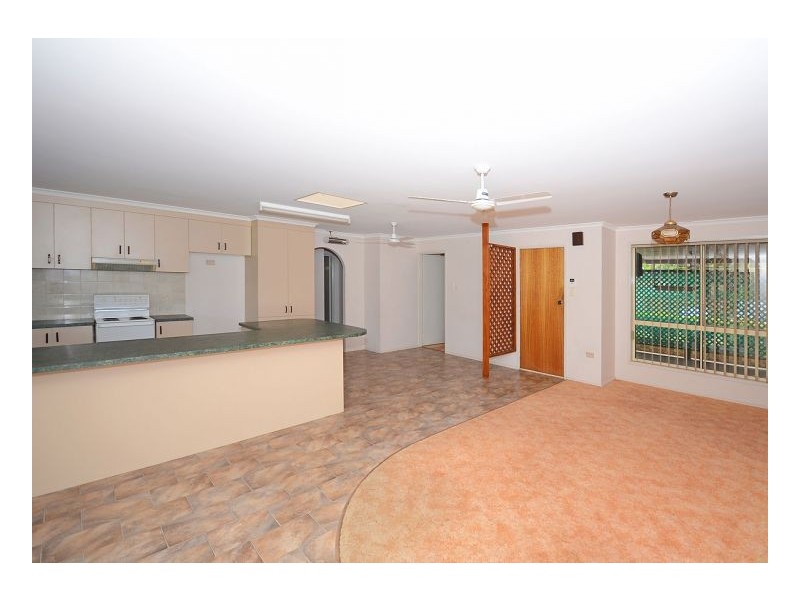 142 Truro Street, Urangan QLD 4655