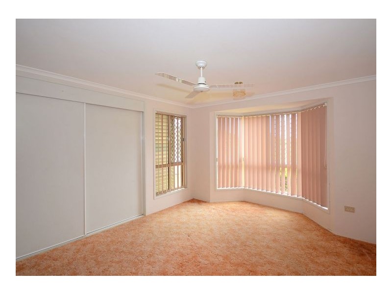 142 Truro Street, Urangan QLD 4655