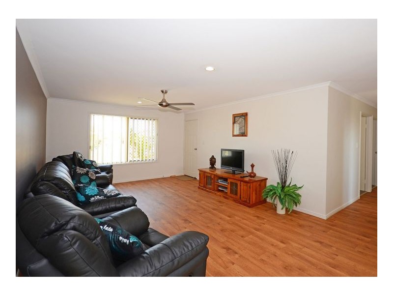 2/4 Jade Court, Urangan QLD 4655