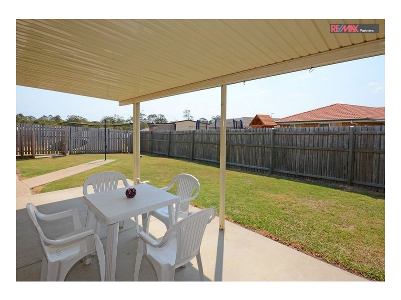 2/4 Jade Court, Urangan QLD 4655