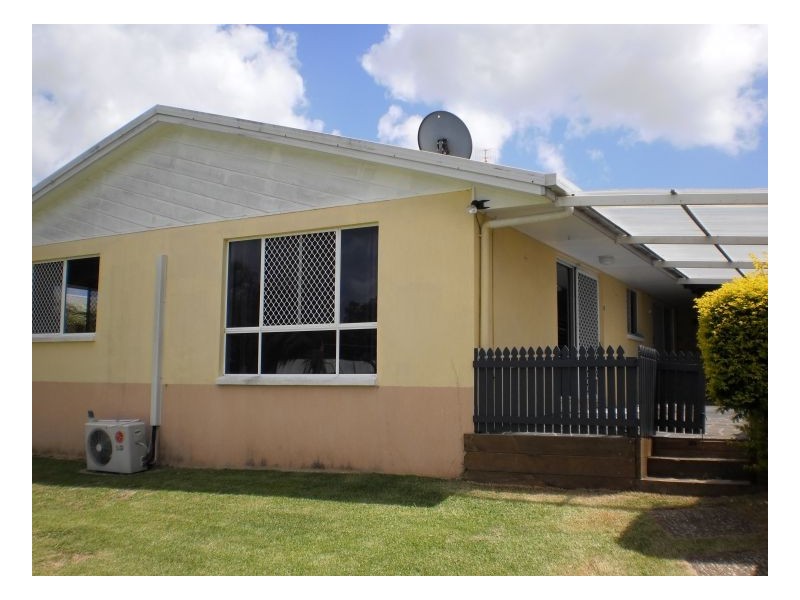 2/11 Wedge Street, Urraween QLD 4655