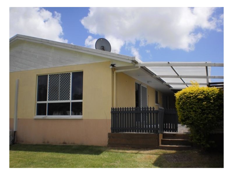 2/11 Wedge Street, Urraween QLD 4655