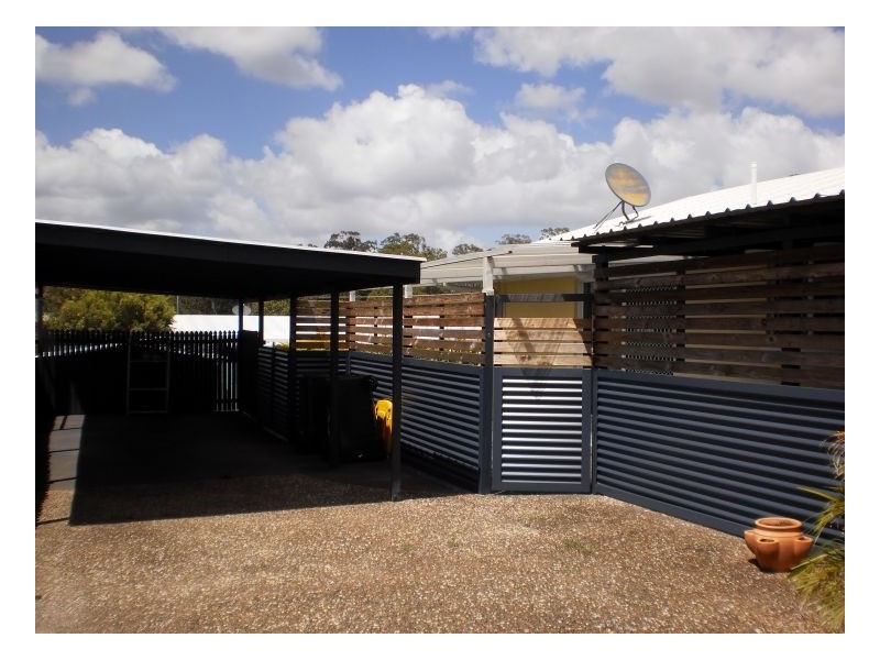 2/11 Wedge Street, Urraween QLD 4655