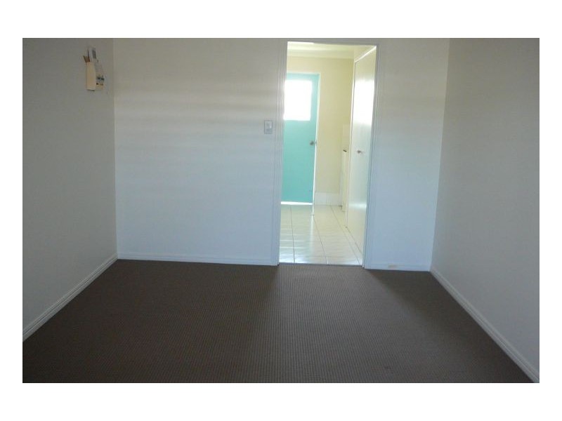 2/11 Wedge Street, Urraween QLD 4655