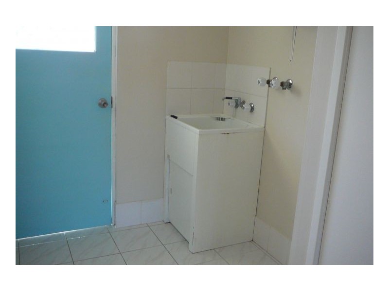 2/11 Wedge Street, Urraween QLD 4655