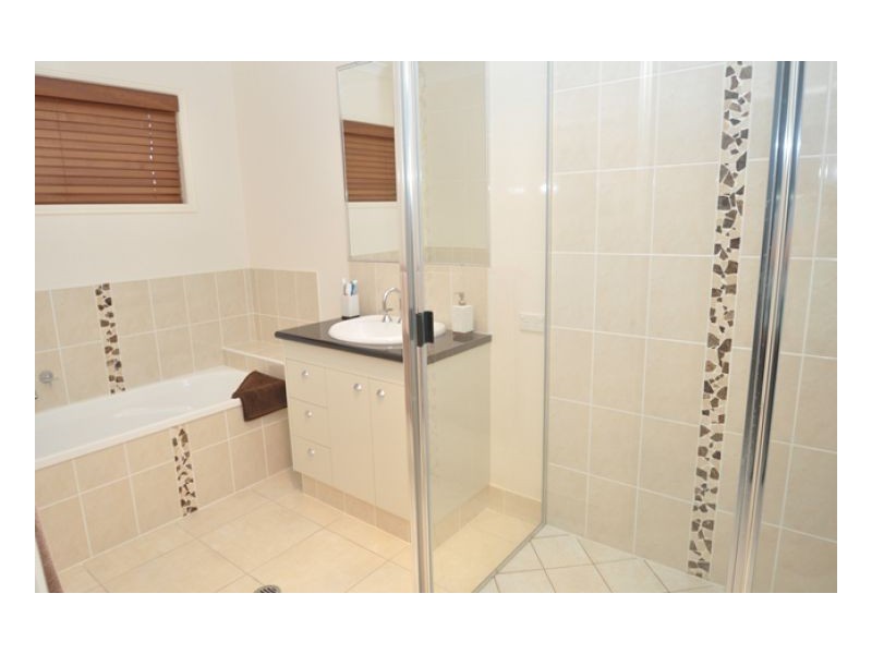 4 Fishburn Way, Eli Waters QLD 4655