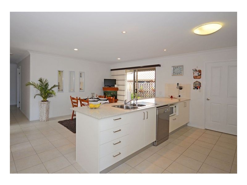 8 Forrest Court, Urraween QLD 4655