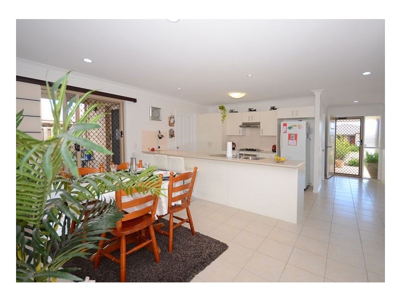 8 Forrest Court, Urraween QLD 4655