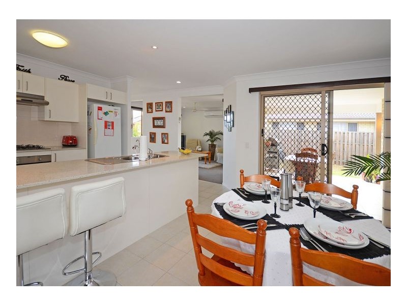 8 Forrest Court, Urraween QLD 4655
