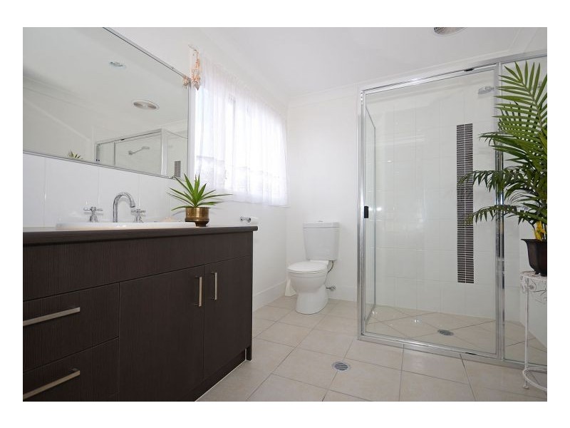 8 Forrest Court, Urraween QLD 4655