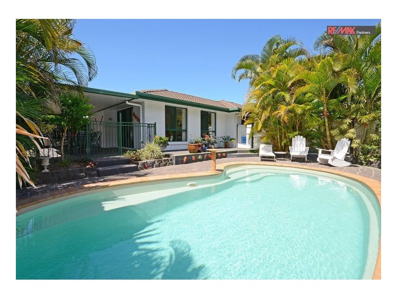 2 Macbel Court, Torquay QLD 4655