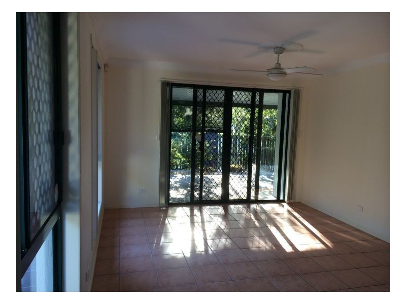 2 Macbel Court, Torquay QLD 4655
