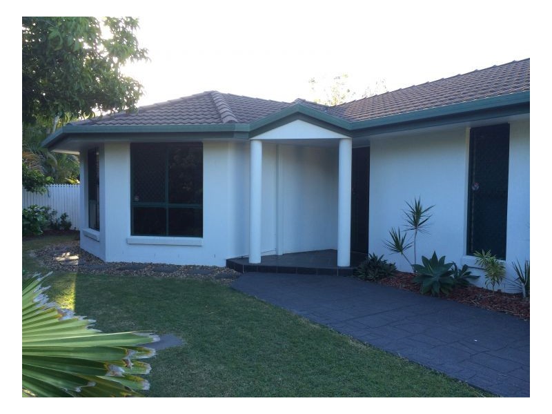 2 Macbel Court, Torquay QLD 4655