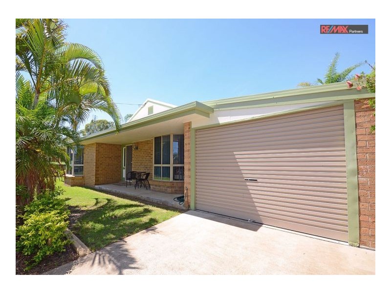 17 Debra Court, Urangan QLD 4655
