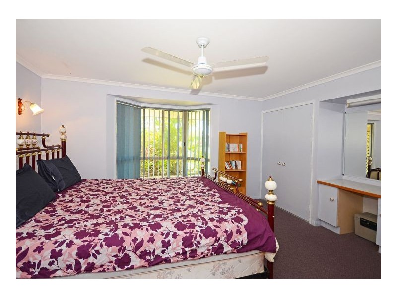 17 Debra Court, Urangan QLD 4655