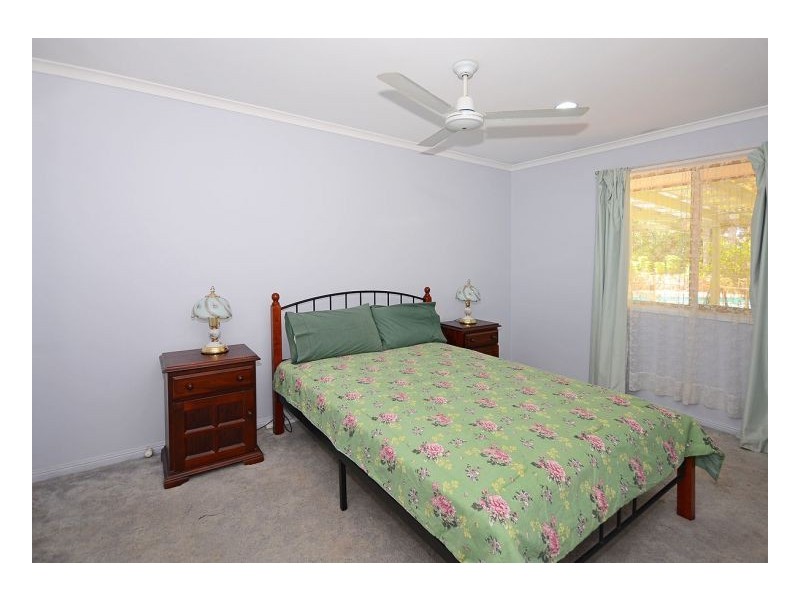 17 Debra Court, Urangan QLD 4655