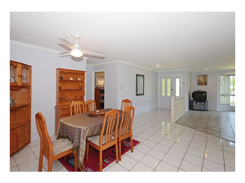 17 Debra Court, Urangan QLD 4655