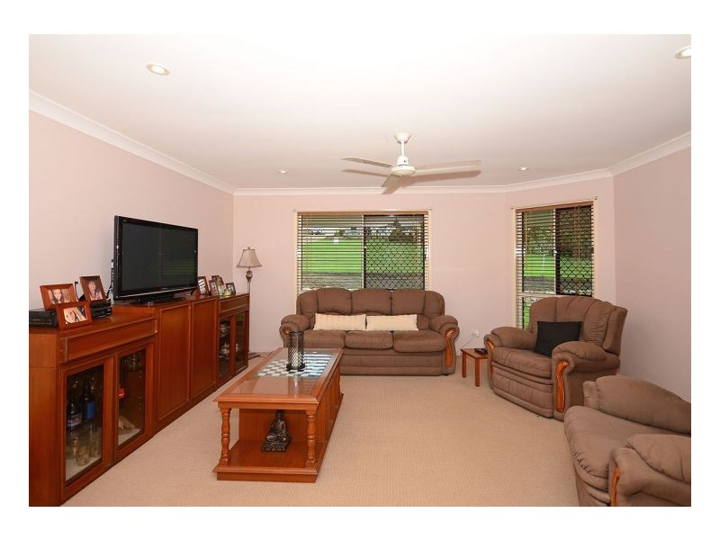 26 Jimilee Street, Dundowran Beach QLD 4655
