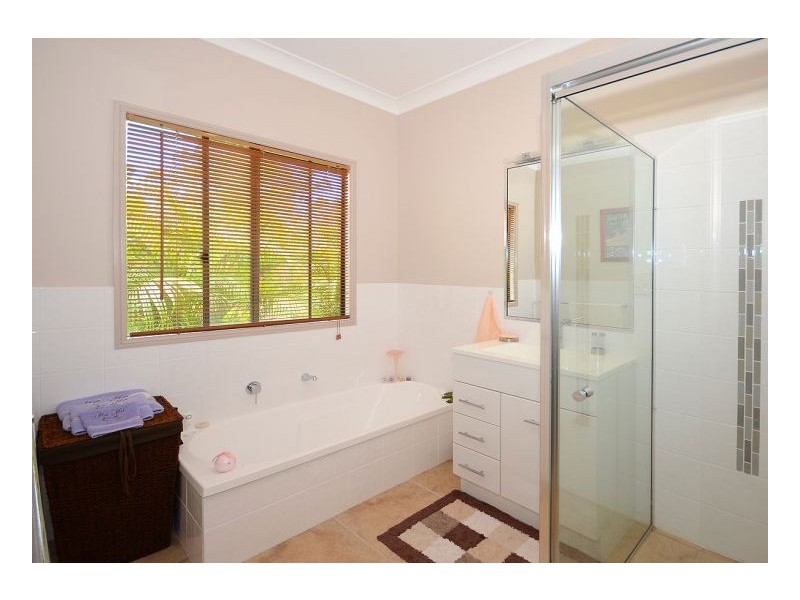 124 Barranjoey Drive, Sunshine Acres QLD 4655