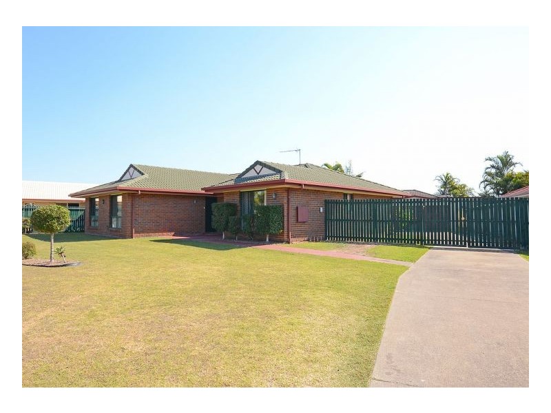 4 Figbird Close, Eli Waters QLD 4655