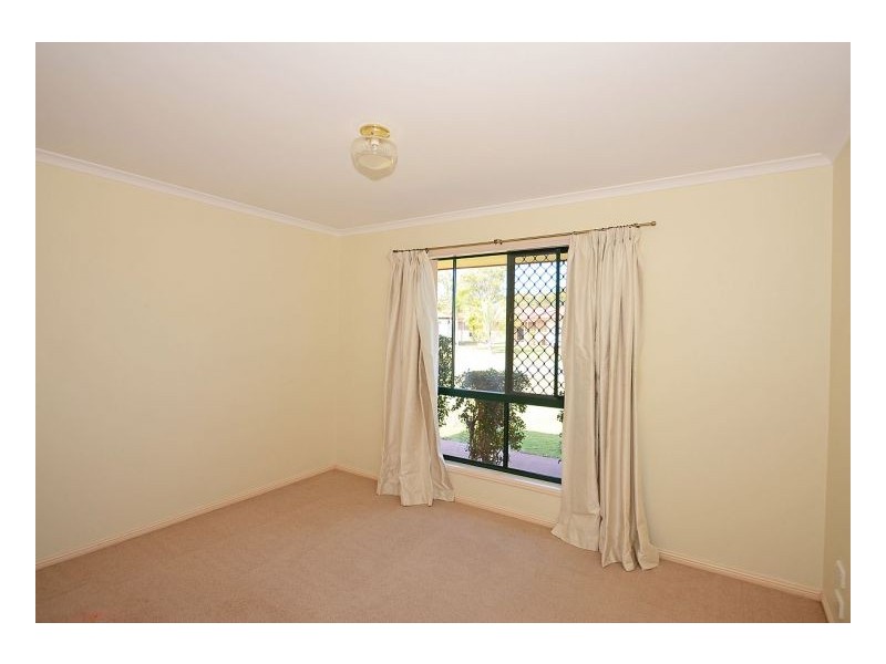 4 Figbird Close, Eli Waters QLD 4655