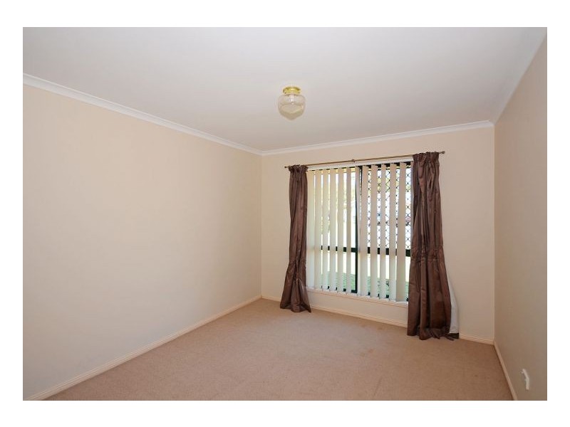 4 Figbird Close, Eli Waters QLD 4655