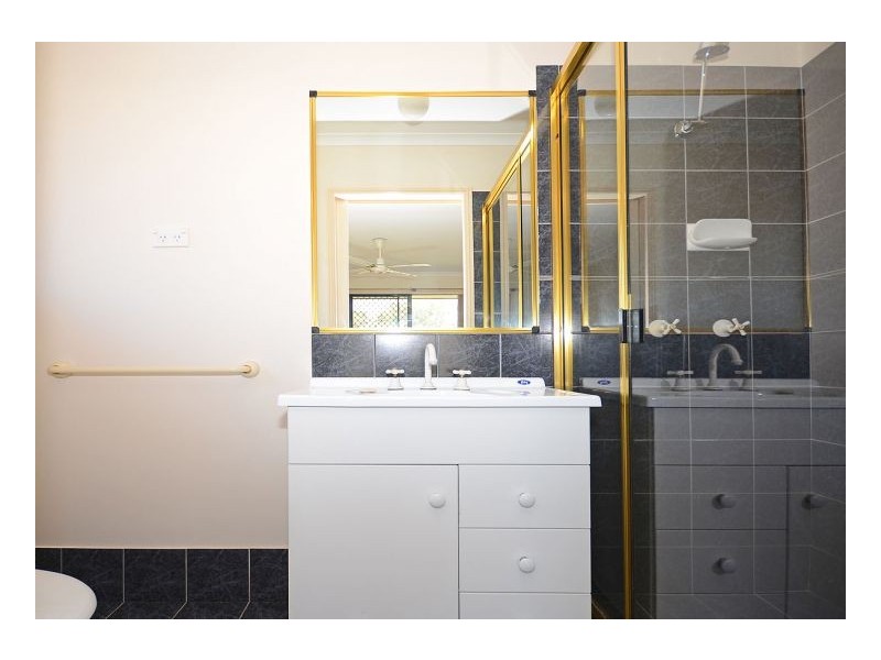 4 Figbird Close, Eli Waters QLD 4655