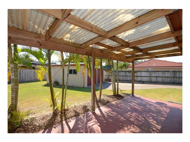 4 Figbird Close, Eli Waters QLD 4655