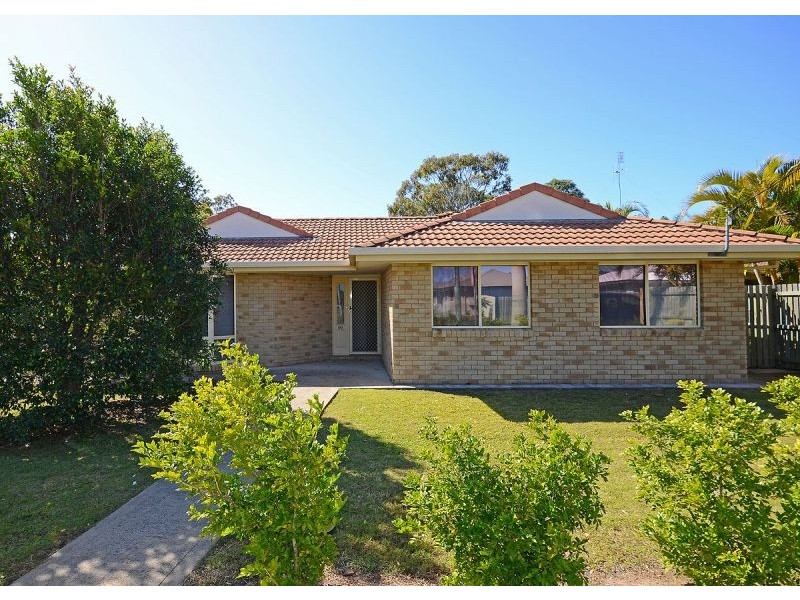 96 Robert Street, Urangan QLD 4655